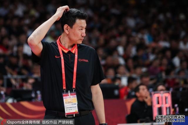 李楠被喊下课姚明无奈摇头 这一夜他们该有多难熬
