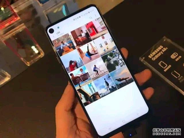 小米高层透露实情,真全面屏很难做到,网友开始期待iPhone 12