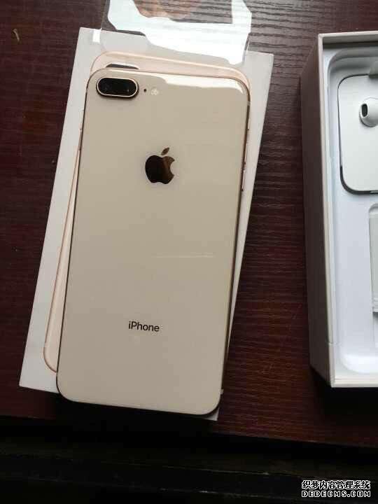 上手2499元的iPhone8plus后,我想扔了iPhoneX
