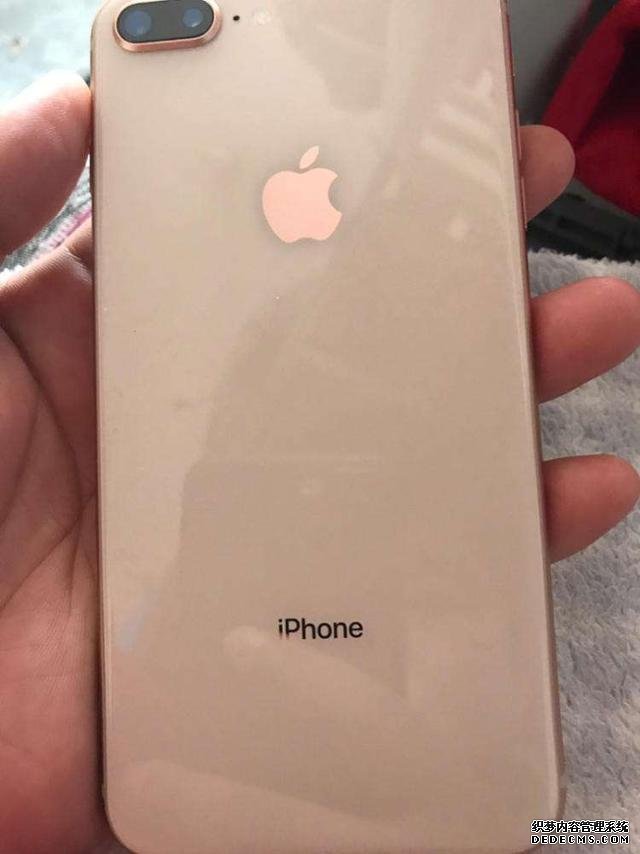 上手2499元的iPhone8plus后,我想扔了iPhoneX