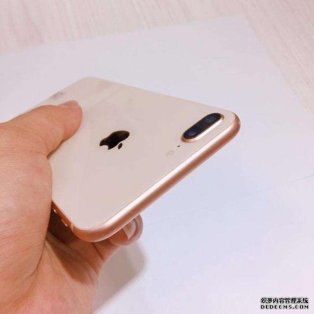 上手2499元的iPhone8plus后,我想扔了iPhoneX