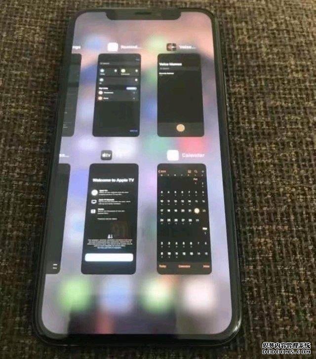 iPhone最新iOS14有着同安卓一样美观桌面,对此11用户是否更期待