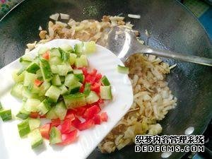 杂蔬肉末炒粉丝最好吃的做法,脆爽Q弹不粘锅,色香味俱全