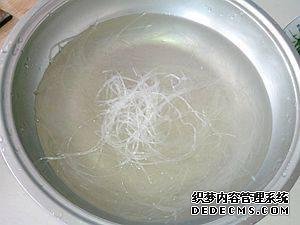 杂蔬肉末炒粉丝最好吃的做法,脆爽Q弹不粘锅,色香味俱全