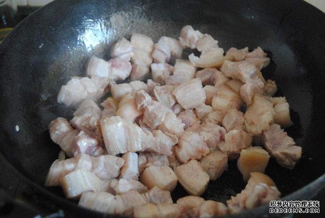学会这样做梨子炖肉,真是太香了,美味解馋超好吃,上桌就扫光
