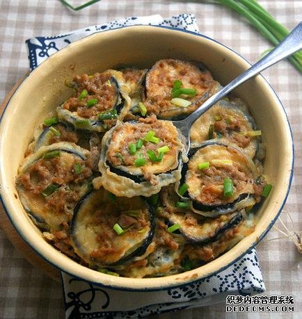 美食推荐:干锅茄子带鱼,茄饼蒸肉,葱油鸡腿,红烧冬瓜片