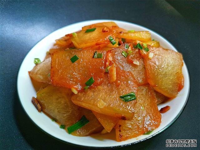 美食推荐:干锅茄子带鱼,茄饼蒸肉,葱油鸡腿,红烧冬瓜片