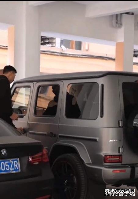 看看易建联的5辆座驾,有懂车的人吗,觉得哪辆车更适合他呢?