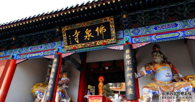 中国耗资12亿的大佛“凉了”?游客:拜不起