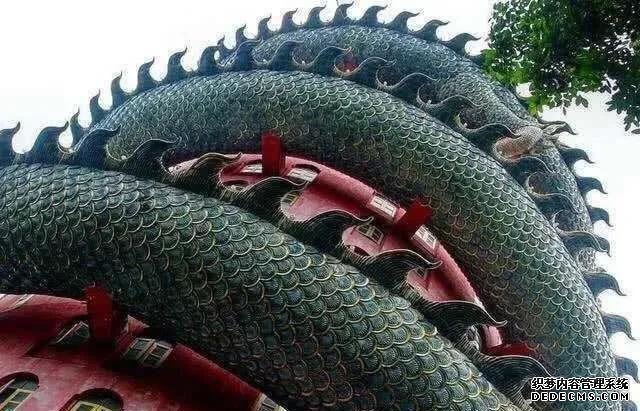 亚洲建造最疯狂的7座寺庙,网友:天才的构思和疯子的大胆
