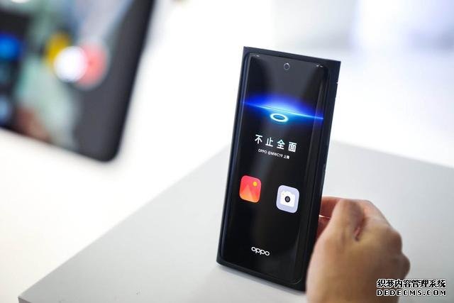 当OPPO、小米、vivo先后秀出肌肉,苹果是否真的会狠心干掉刘海屏