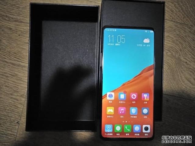 从3699跌至1999,骁龙845+8GB+双面屏,网友评论很中肯