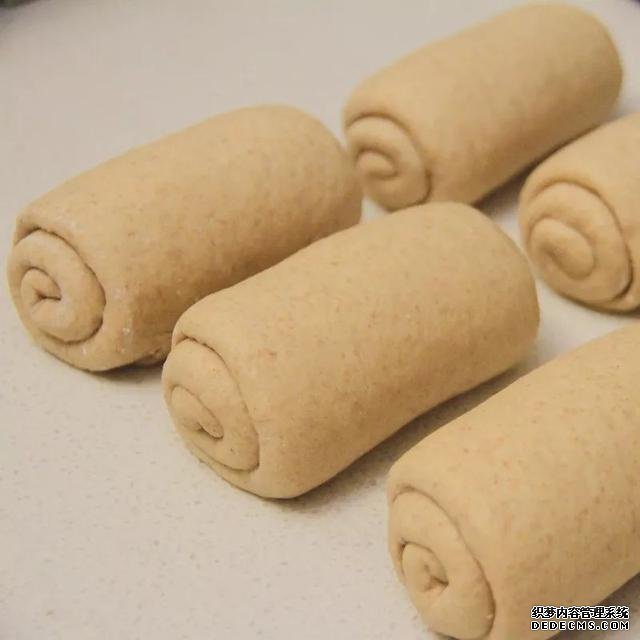 减脂神器中的战斗机--全麦面包