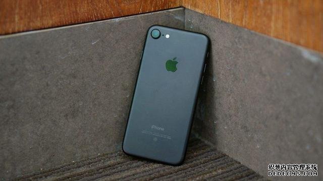 iPhone那么贵,为什么电池还那么小呢?安卓手机电池都那么大了!