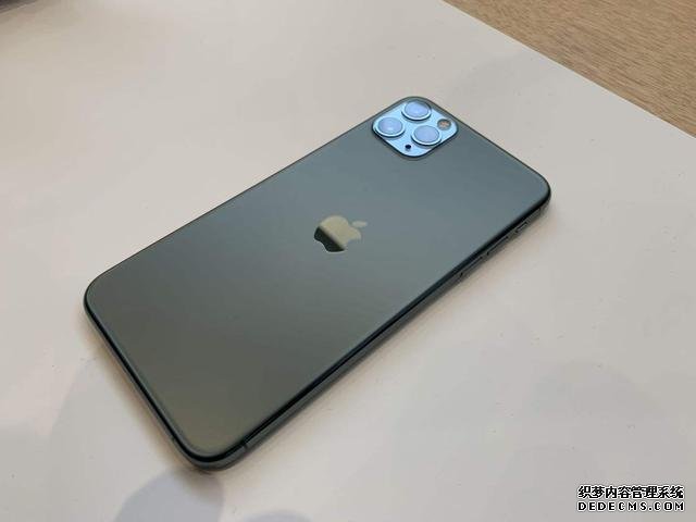 iPhone那么贵,为什么电池还那么小呢?安卓手机电池都那么大了!