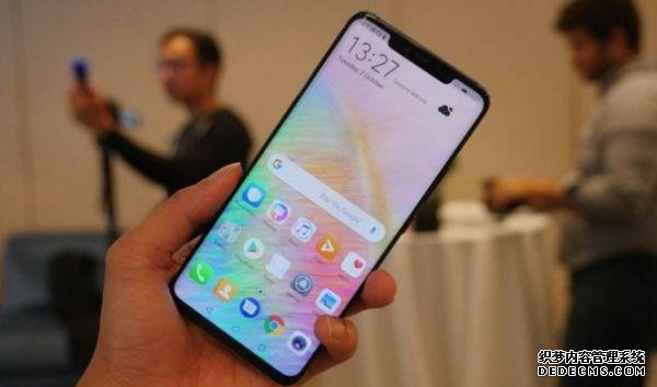 3款几乎“无差评”的手机,苹果华为各一款,最低只卖1999元