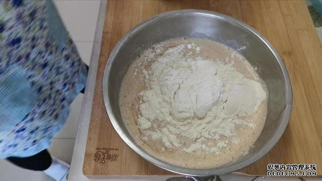 大米别只蒸米饭了,今天才知道,主食还可以这样做,太好吃了