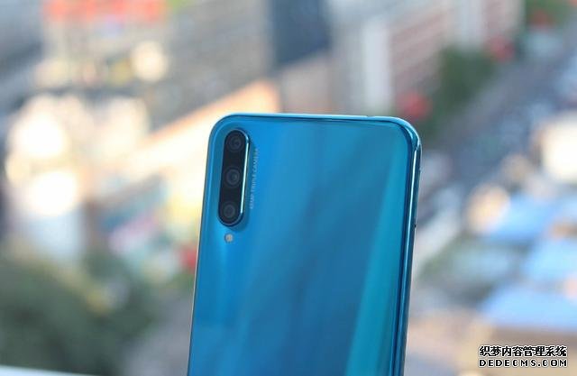 仅售1099元,6+64GB+屏下光学指纹,入手华为这款千元机值了