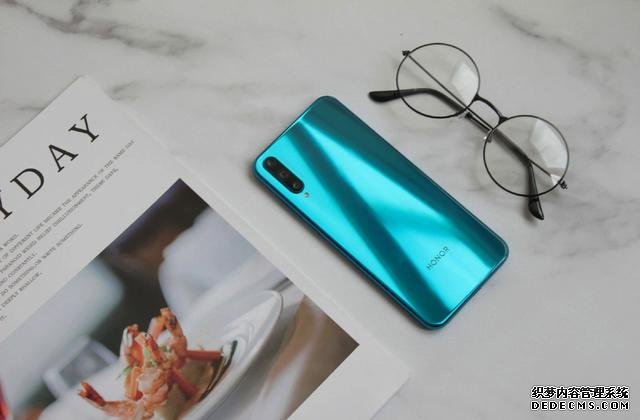 仅售1099元,6+64GB+屏下光学指纹,入手华为这款千元机值了