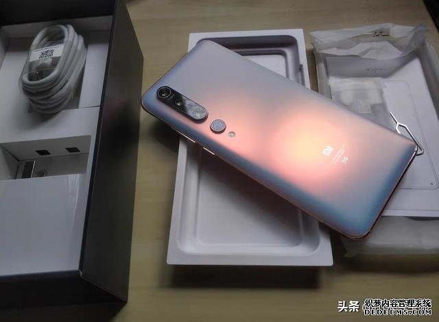 安卓手机"恶化音质"?这2款手机超越iPhone傲视群雄,谁第一?