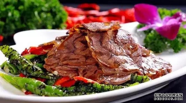 舌尖上的诱惑:烧椒拌牛肉、挂浆茄子、香芋丸,好味道在家做