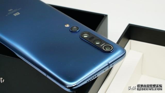 国产手机卖到6000元不科学?至少要比苹果iPhone 11更厚道