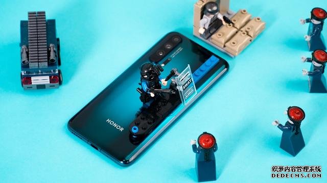 将众多黑科技于一身,荣耀20Pro,一款你上手就不会放下的手机