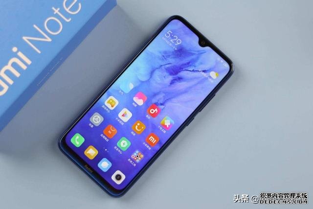 4800万像素成为标配,这三款百元机配置出色,你更喜欢哪一款