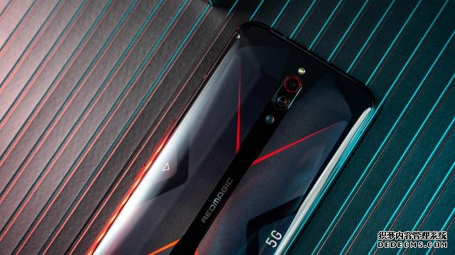 144Hz屏幕玩的更爽 红魔5G游戏手机评测
