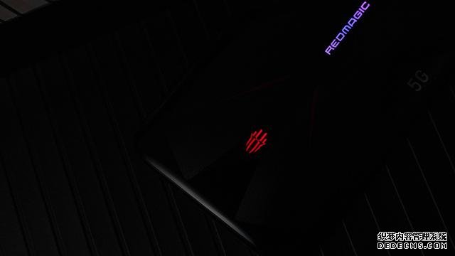 144Hz屏幕玩的更爽 红魔5G游戏手机评测