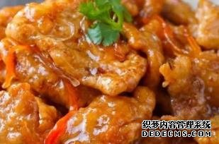 一款色香味美香辣酸甜,寓意红红火火的菜,让你吃了久久不能忘怀