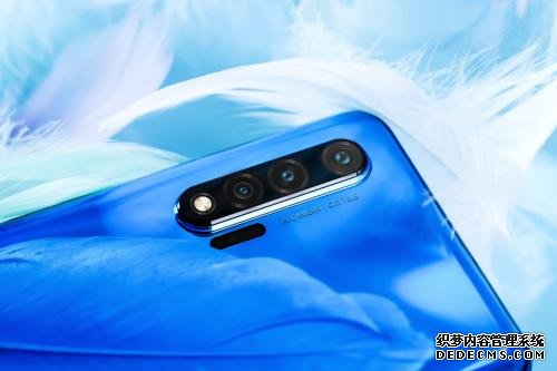 诺基亚堆料太猛!1G+16G内存+2800毫安,是神机还是“神器”?