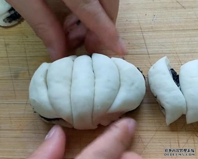 活了30年,才知道黑芝麻加鸡蛋这样做这么好吃,营养解馋,流口水