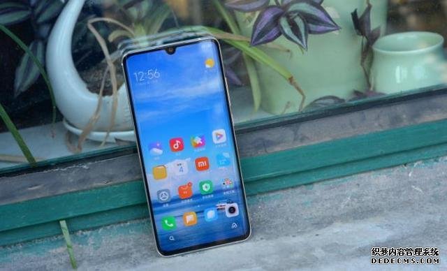 小米手机别乱买,这3款机型公认最值得入手,高配低价真厚道