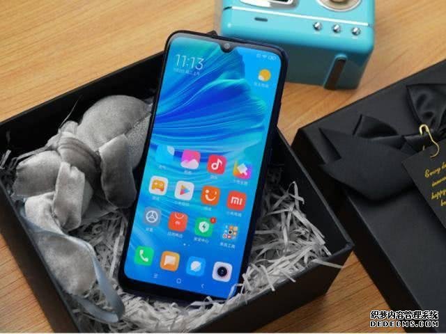 百元机就一定很差吗?这3款性价比极高,适合拿来做备用机