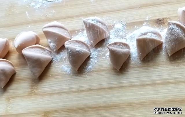 萝卜浑身都是宝,教你秘制新吃法,不炒不炖不炸,出锅全家流口水