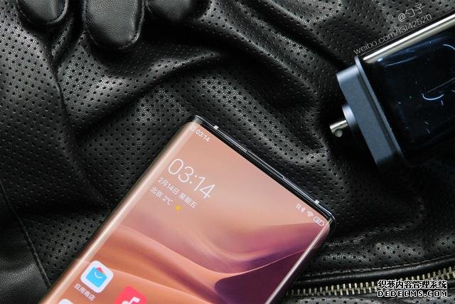 vivo NEX 3S性能全面提升,为何却“降价”售卖?缘由其实简单!
