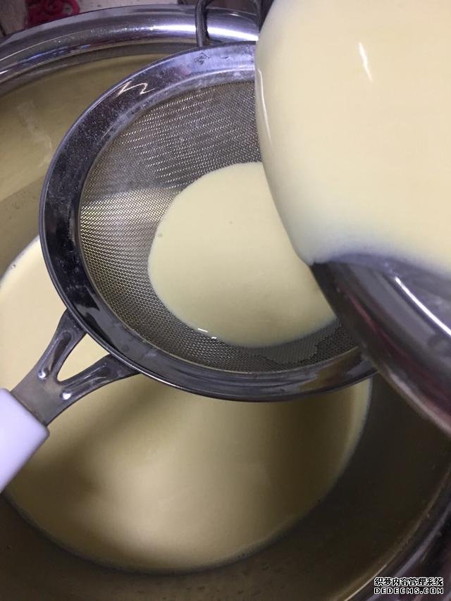清爽的芒果千层蛋糕,吃了还想吃,再也不用买,一个平底锅搞定。