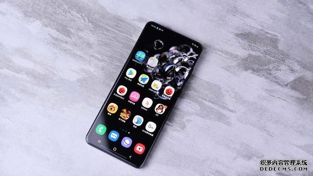 拥有一款三位一体的手机是种什么样的体验?