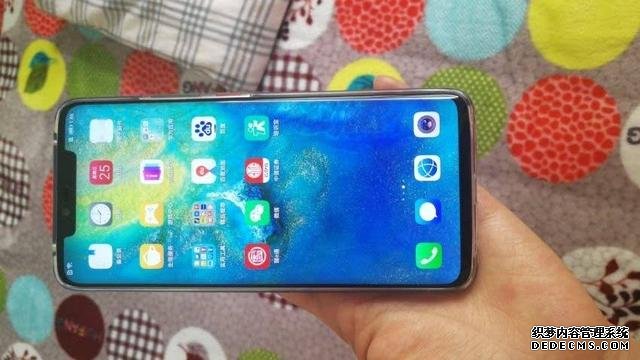 华为4G大降2630元,麒麟980+徕卡三摄,网友:心动了