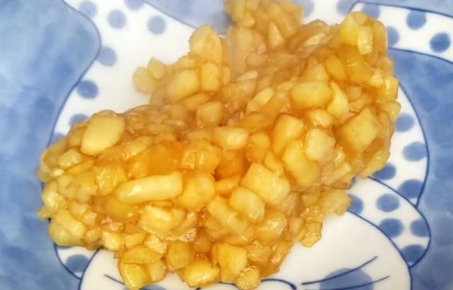 原来苹果加面粉这么好吃,不用烤不用烙,柔软香甜,出锅就抢光