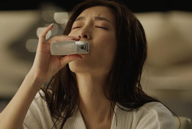 怎么捧都不红?女星江疏影深夜自卑倾诉,被曝拍戏每天喝二两白酒