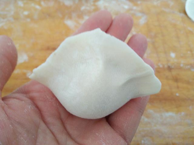 这馅饺子很少有人做,比虾仁便宜,比韭菜鲜美,一人两碗不过瘾