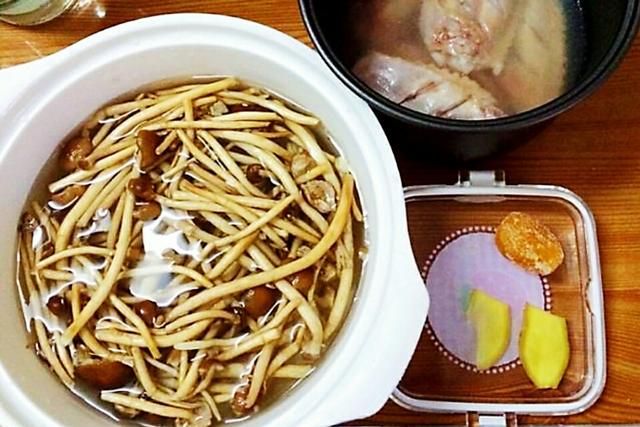 鸡翅不要单独红烧,和它一起做,色泽漂亮,味道浓重