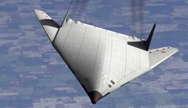 新型隐轰终于横空出世,性能赶超美军B2, 俄罗斯:这才是大国实力