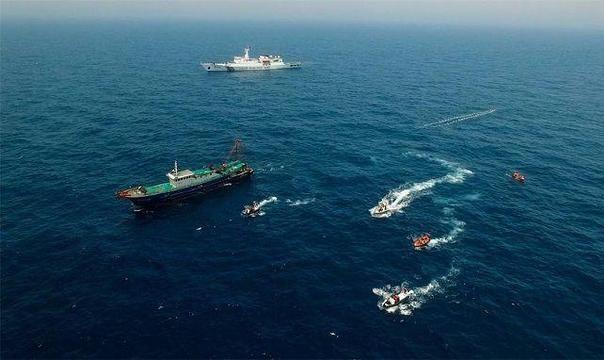 阴谋败露,越南主动放弃南海上百口油井,西方:幸亏当初没答应
