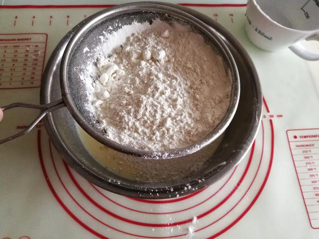 蛋糕店长分享网红毛巾卷做法,详解制作技巧和窍门,新手一次成功