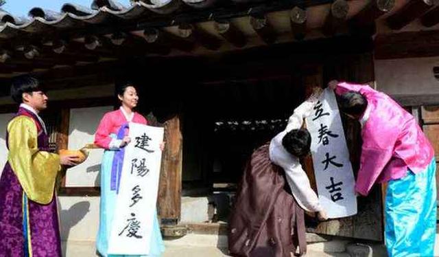 为什么韩国人的身份证上,要再写一个中文名字?其实他们也很无奈