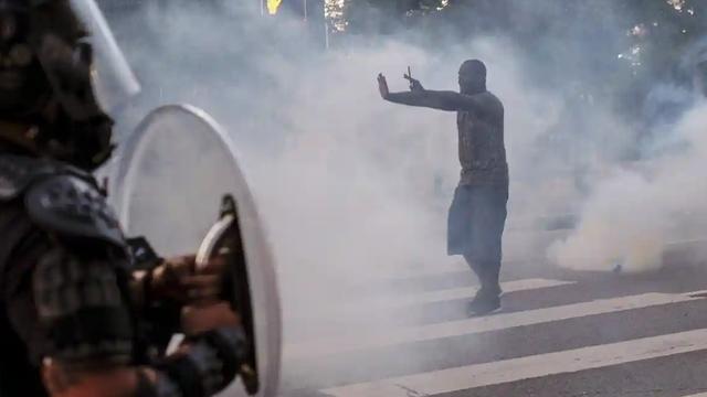 伊朗最高权力领导人发声:正打破超级大国无敌状态,带给美国耻辱