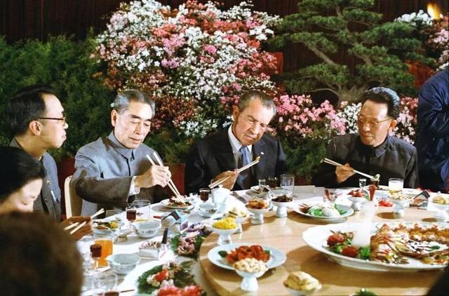 周恩来总理爱吃的无锡家常菜,肉饼鲜美劲道咸蛋黄咸香适口,解馋